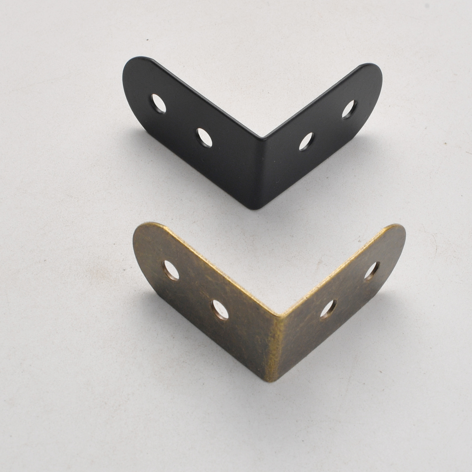 Furniture Hardware Material - Staffa angolare a 90 gradi in