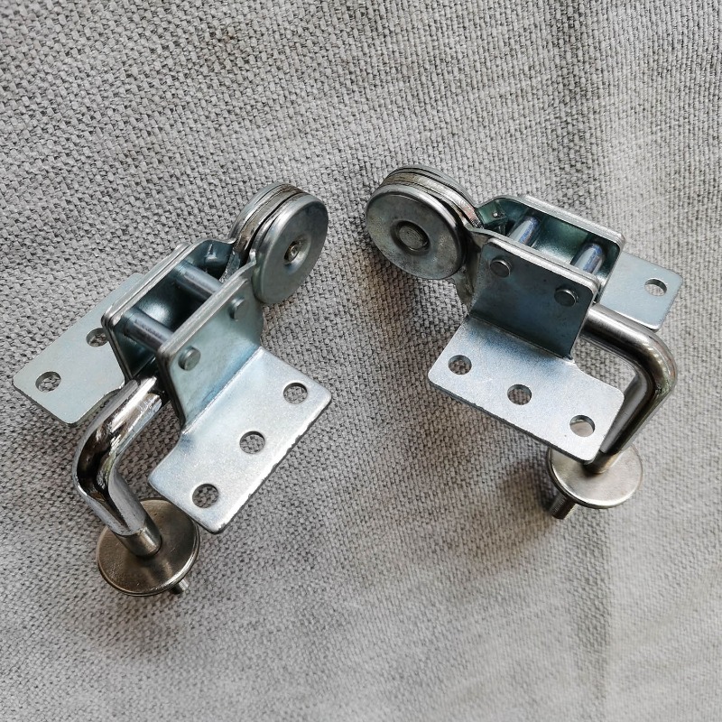 Cerniera a doppio orecchio per - Furniture Hardware Fitting recensione e prezzo