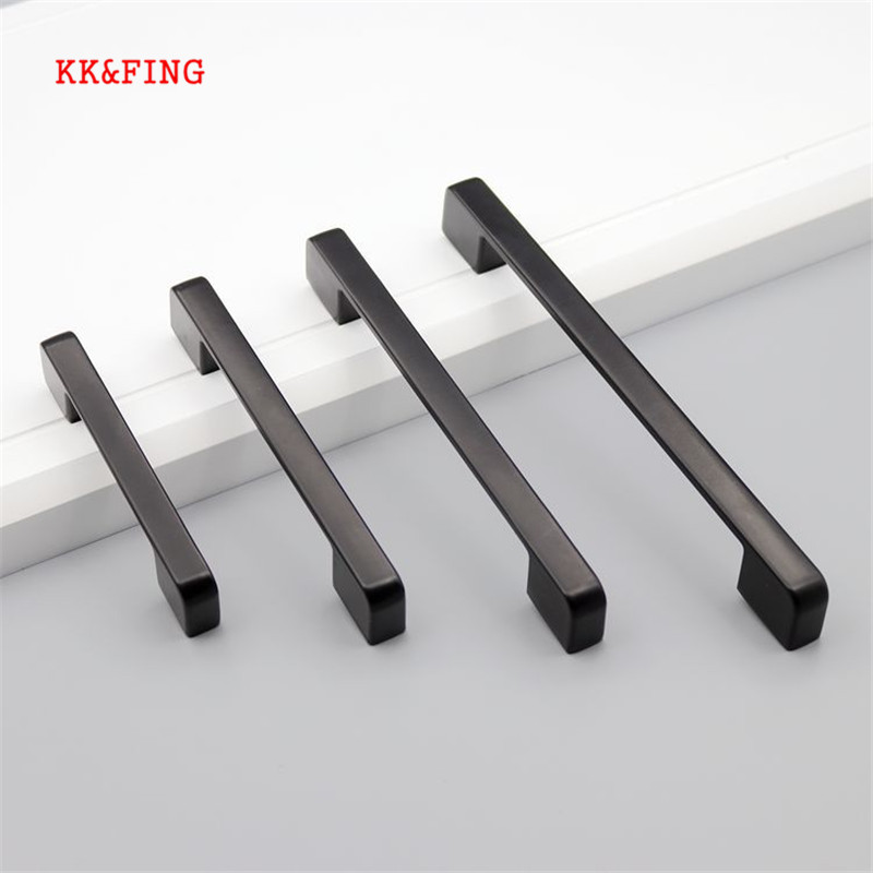 KK & FING Stile Americano Nero - Restoration Hardware Furniture Used recensione e prezzo